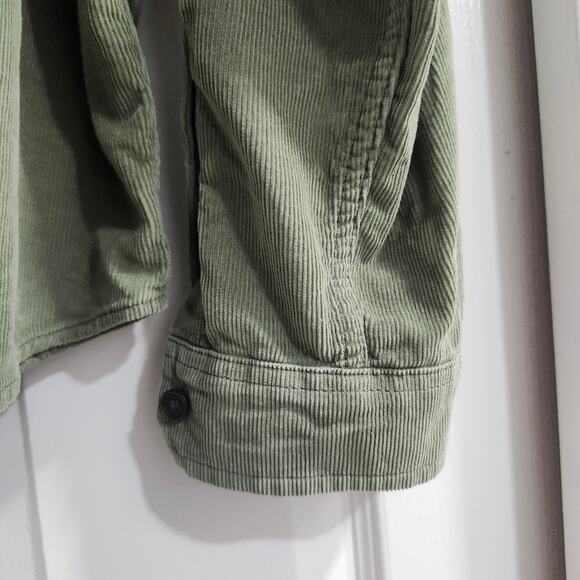 ❤️NWT❤️ Alpine Design Olive Men's Casual Button Down Shirt - Picture 8 of 14